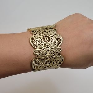 Gold bracelet